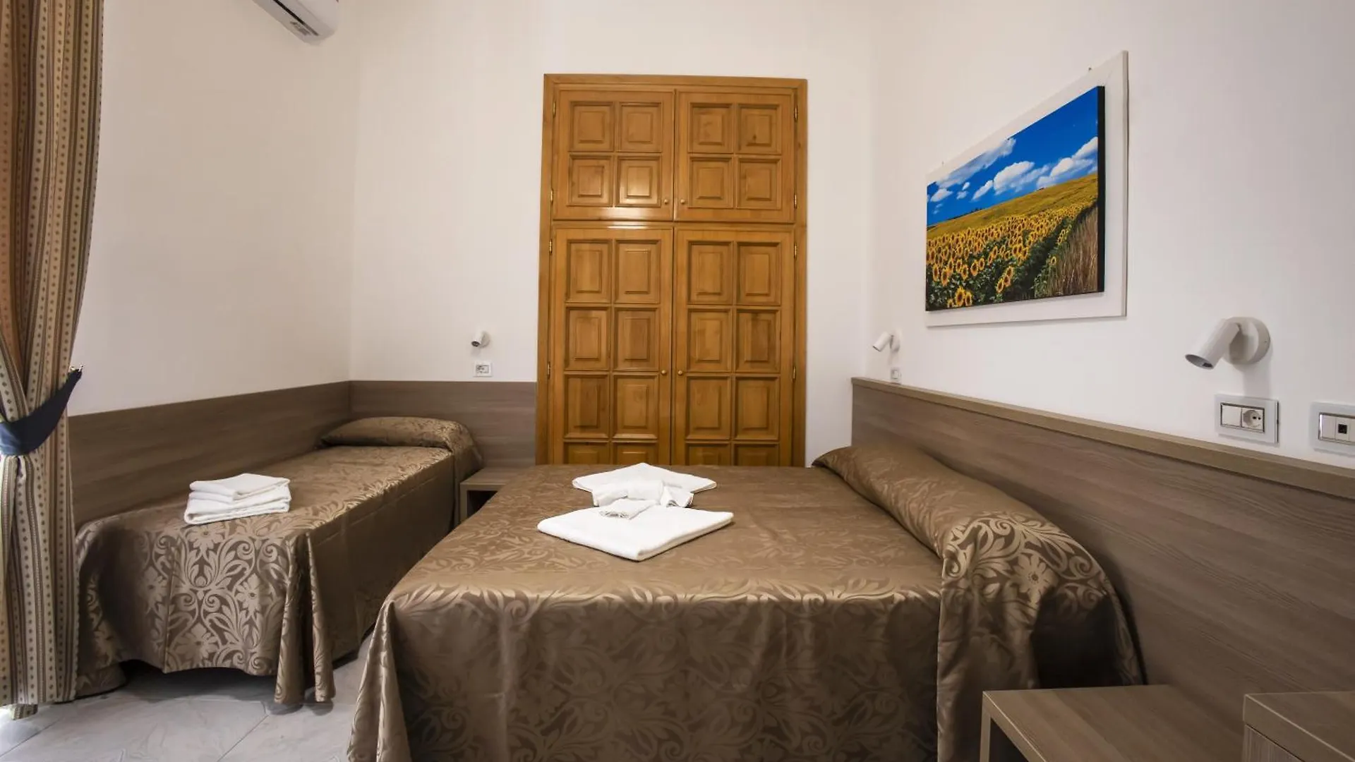 Hotel Orbis Rome 2*,  Italy