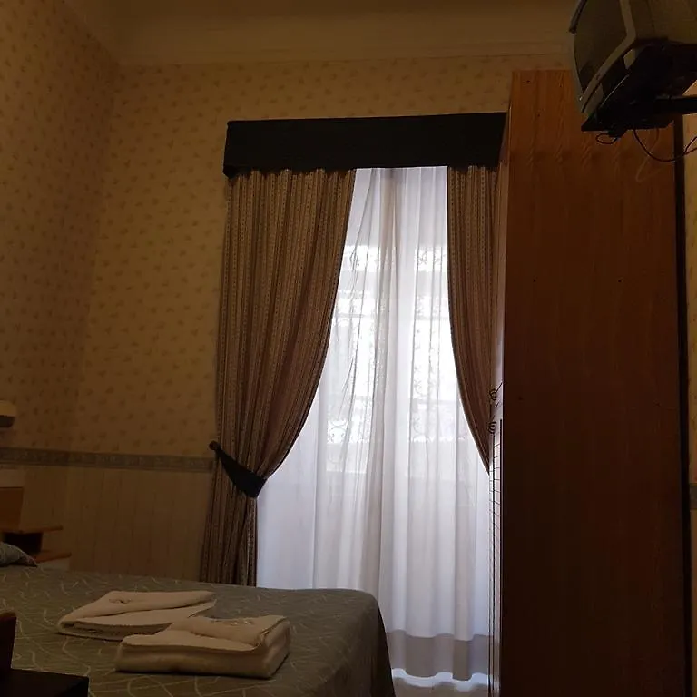 Hotel Orbis Rome 2*,  Italy